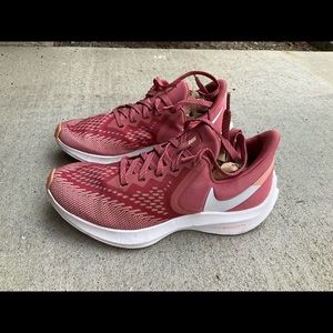 Nike Zoom Sneakers - 7 - Pink